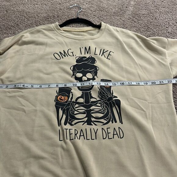 Omg — literally dead sweatshirt ! Size medium. New without tags - Picture 5 of 6